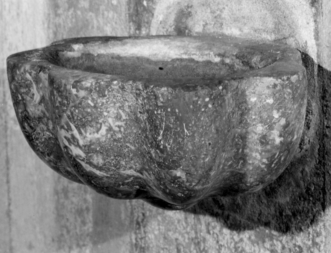 acquasantiera da parete, opera isolata - bottega lombarda (sec. XVIII)