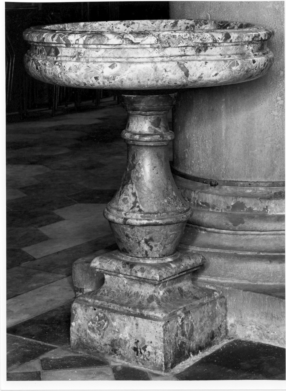 acquasantiera, coppia - bottega italiana (sec. XVII)