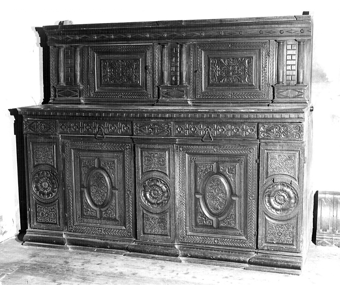 armadio, opera isolata - bottega lodigiana (sec. XVI)