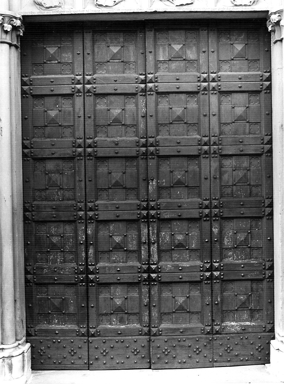 portale, elemento d'insieme - bottega lombarda (prima metà sec. XVI)