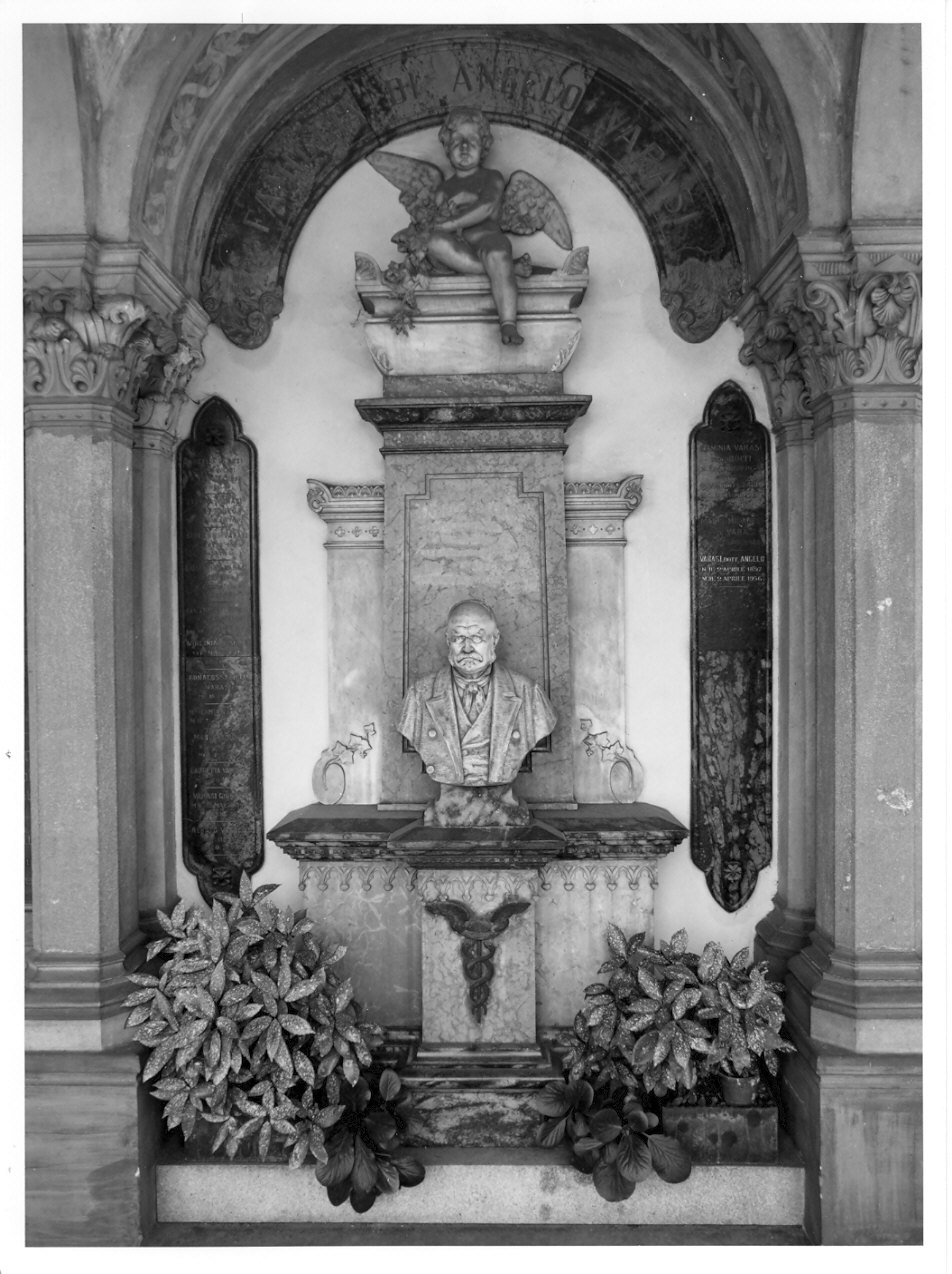 monumento funebre, opera isolata - bottega lombarda (seconda metà sec. XIX)