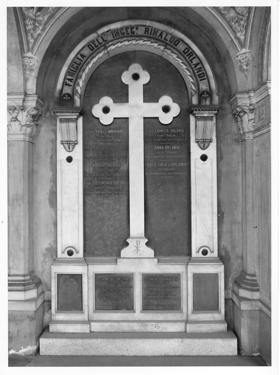 monumento funebre, opera isolata di Cassi G (sec. XX)