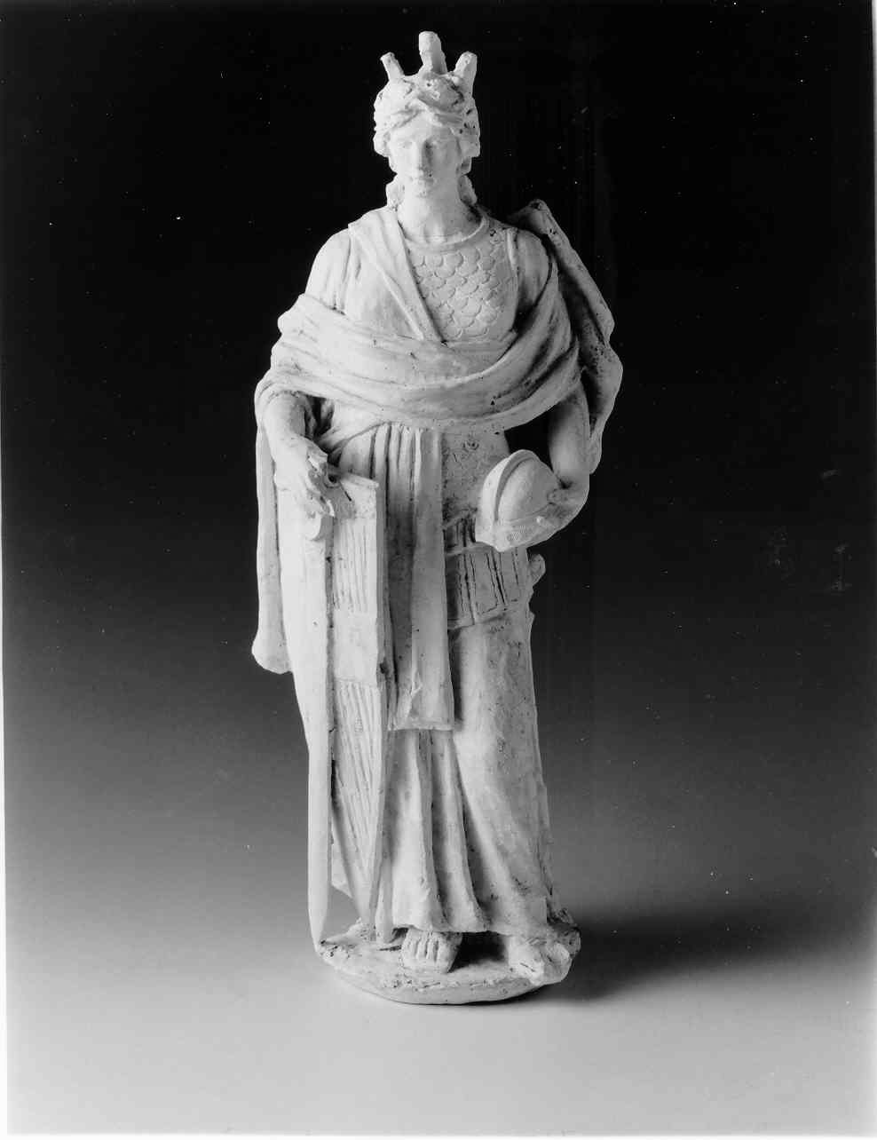 Monumento ai caduti, Personificazione dell'Italia (scultura, opera isolata) di Ricci Giovanni Battista (primo quarto sec. XX)