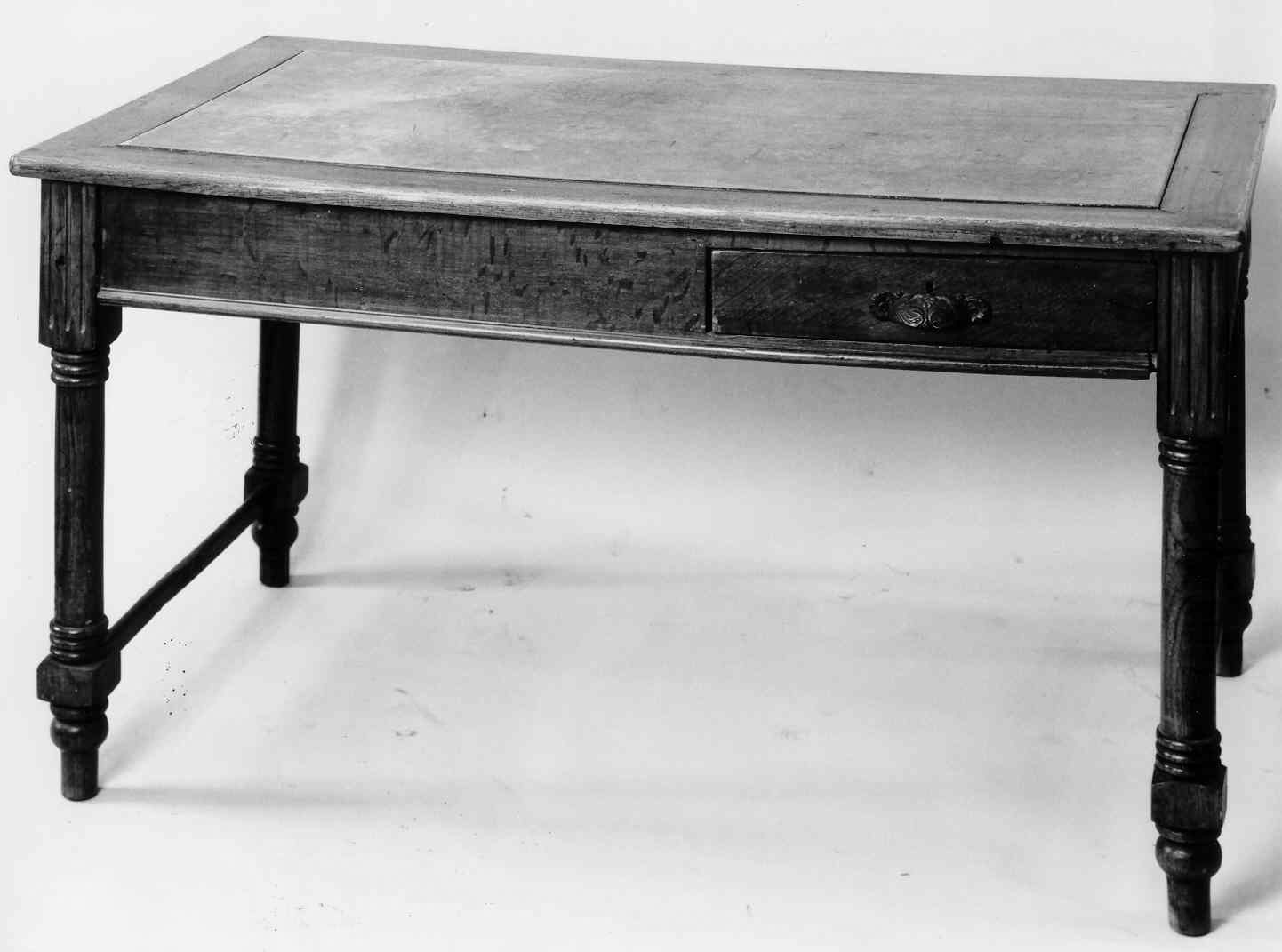 tavolo, opera isolata - ambito italiano (ultimo quarto sec. XIX)