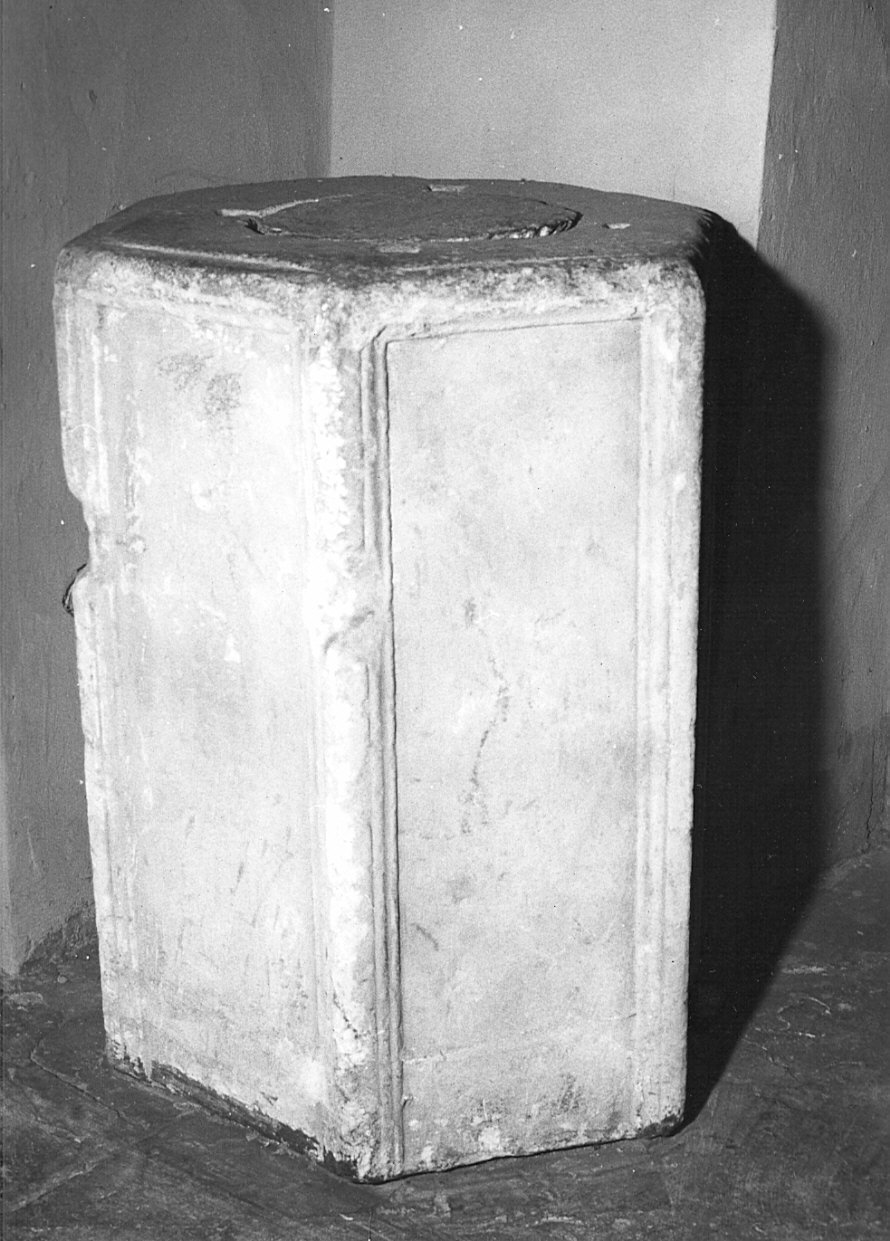 cippo, opera isolata - bottega romana (sec. V)