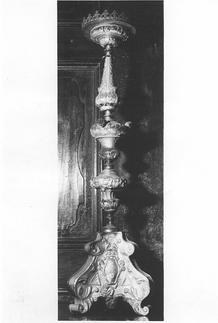 candeliere d'altare, serie - bottega lombarda (fine sec. XVIII)