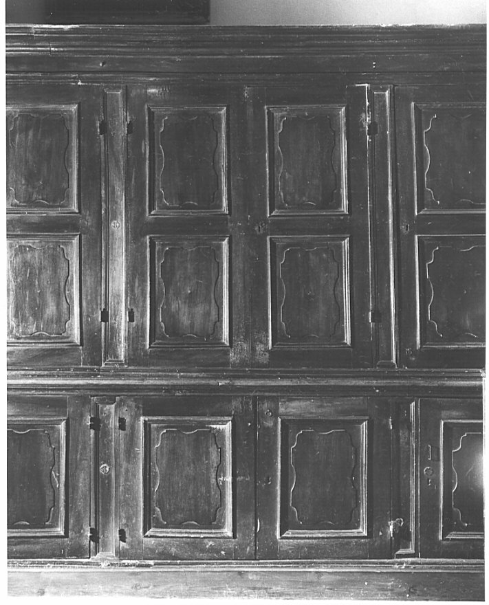 armadio da sacrestia, opera isolata - bottega lombarda (inizio sec. XVIII)
