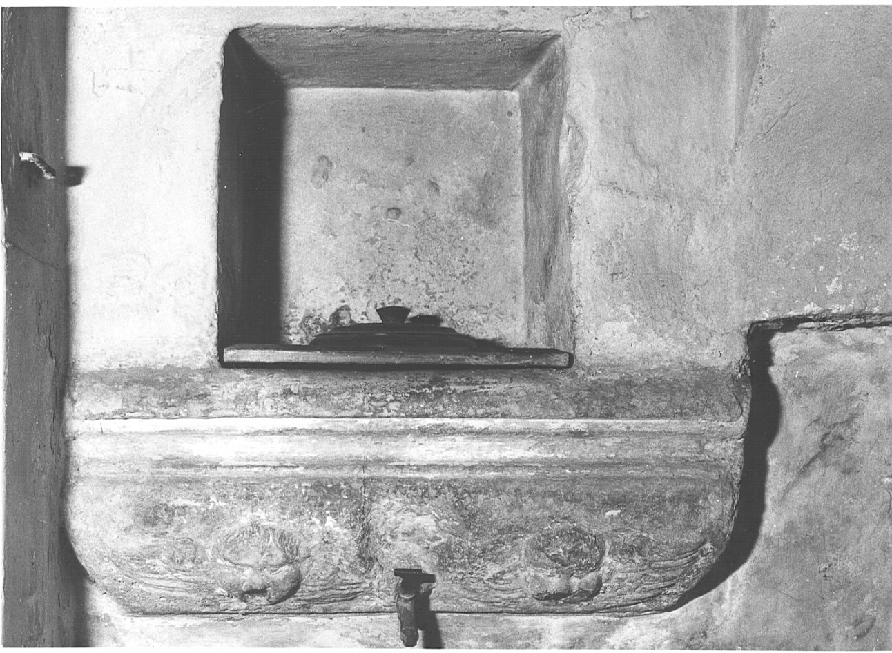 lavabo, opera isolata - bottega lombarda (fine sec. XV)