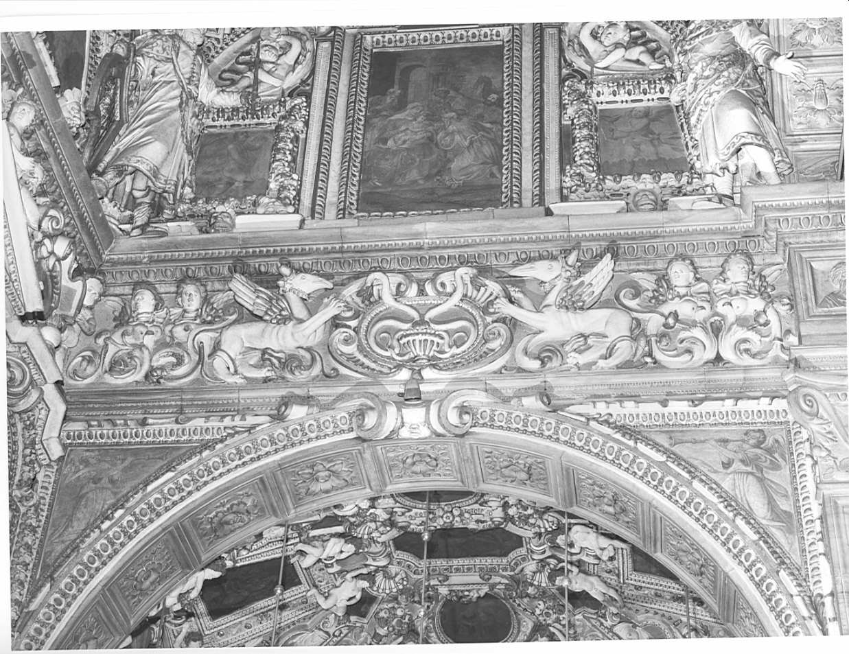 motivi decorativi a grottesche (decorazione plastica) di Bianchi Giuseppe, Borseri Martino, Fontana Giuseppe, Bianchi Pompeo (secc. XVI/ XVII)