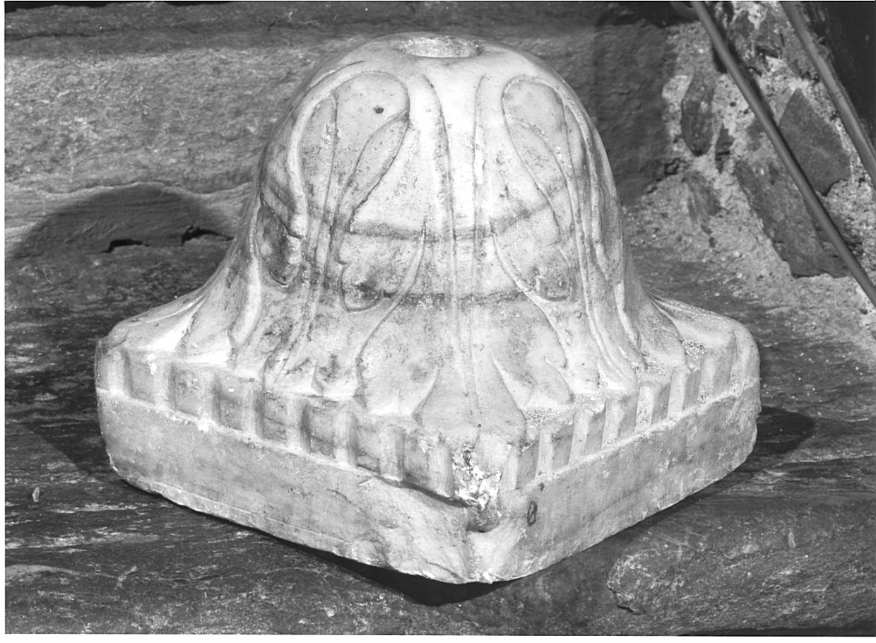 base per il cero pasquale - ambito lombardo (sec. XVIII)