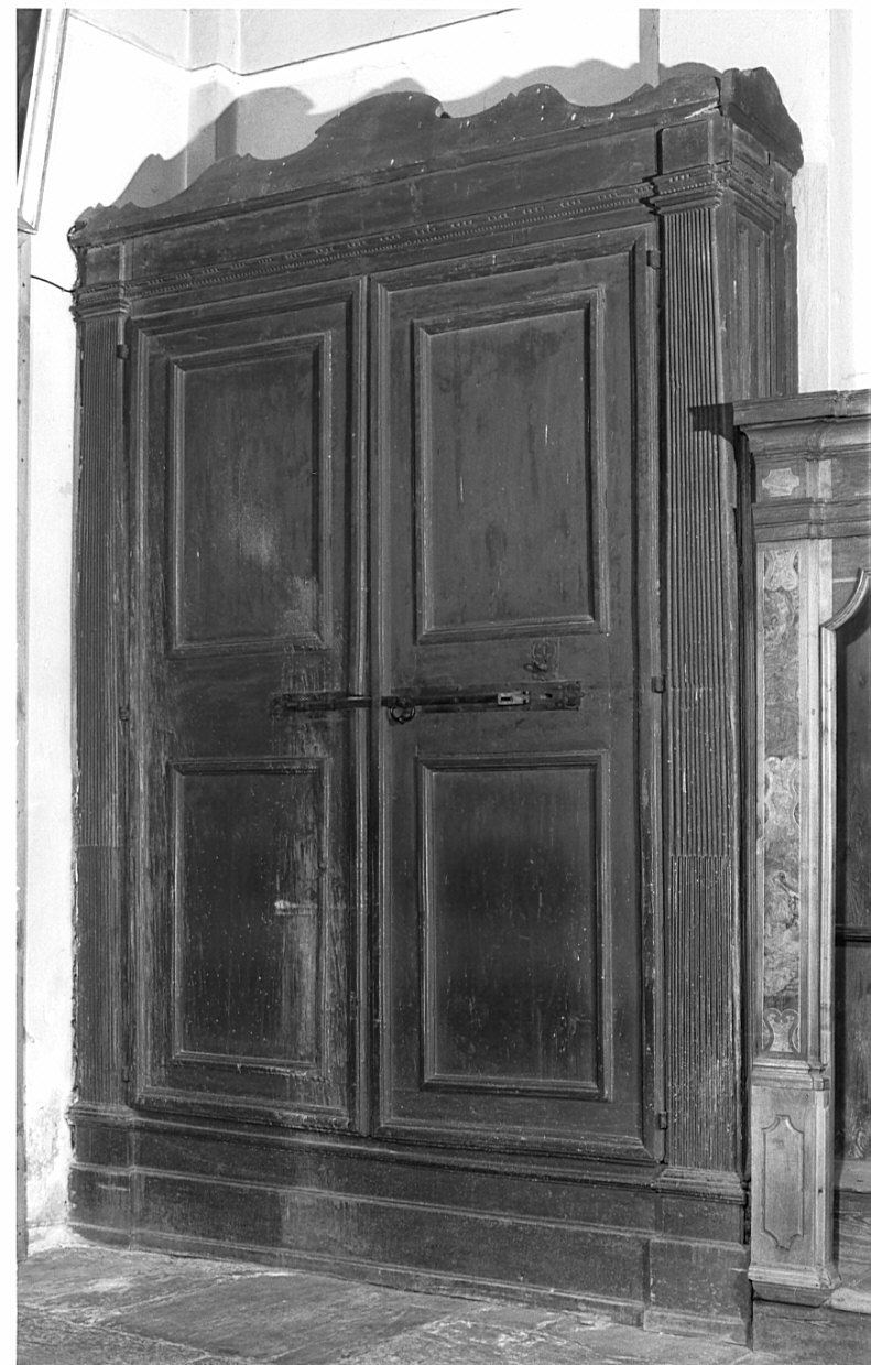 armadio - ambito lombardo (prima metà sec. XIX)