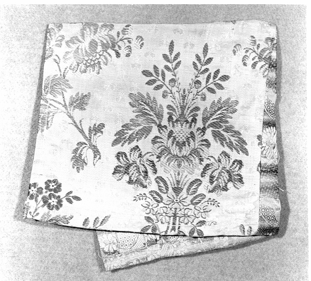 copriostensorio - manifattura italiana (ultimo quarto sec. XIX)