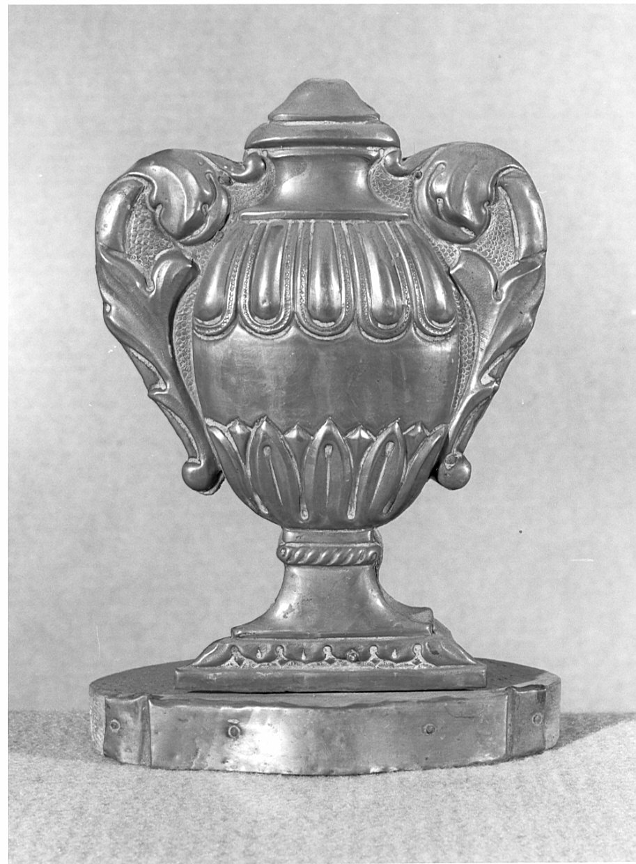 vaso d'altare con composizione floreale - ambito lombardo (seconda metà sec. XVIII)