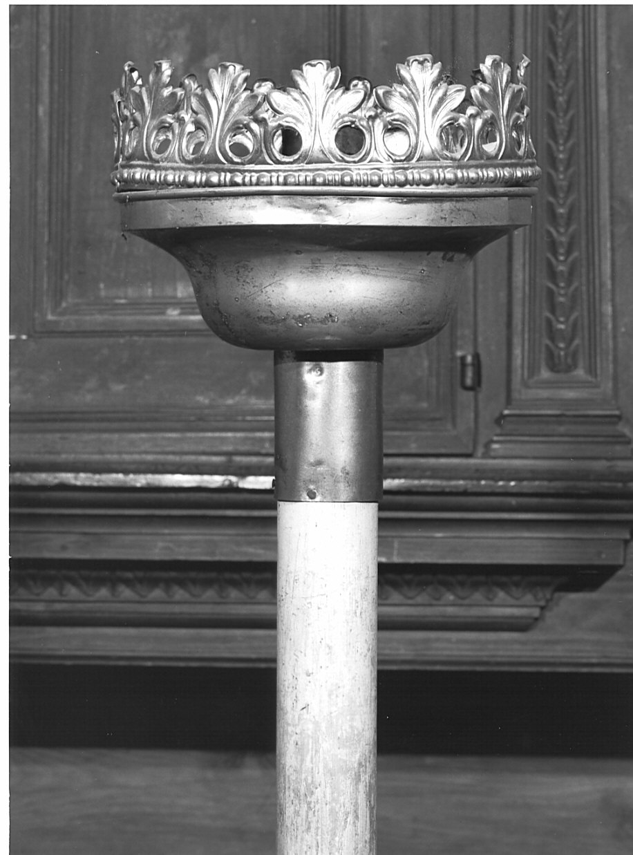 candelabro portatile - bottega lombarda (prima metà sec. XX)