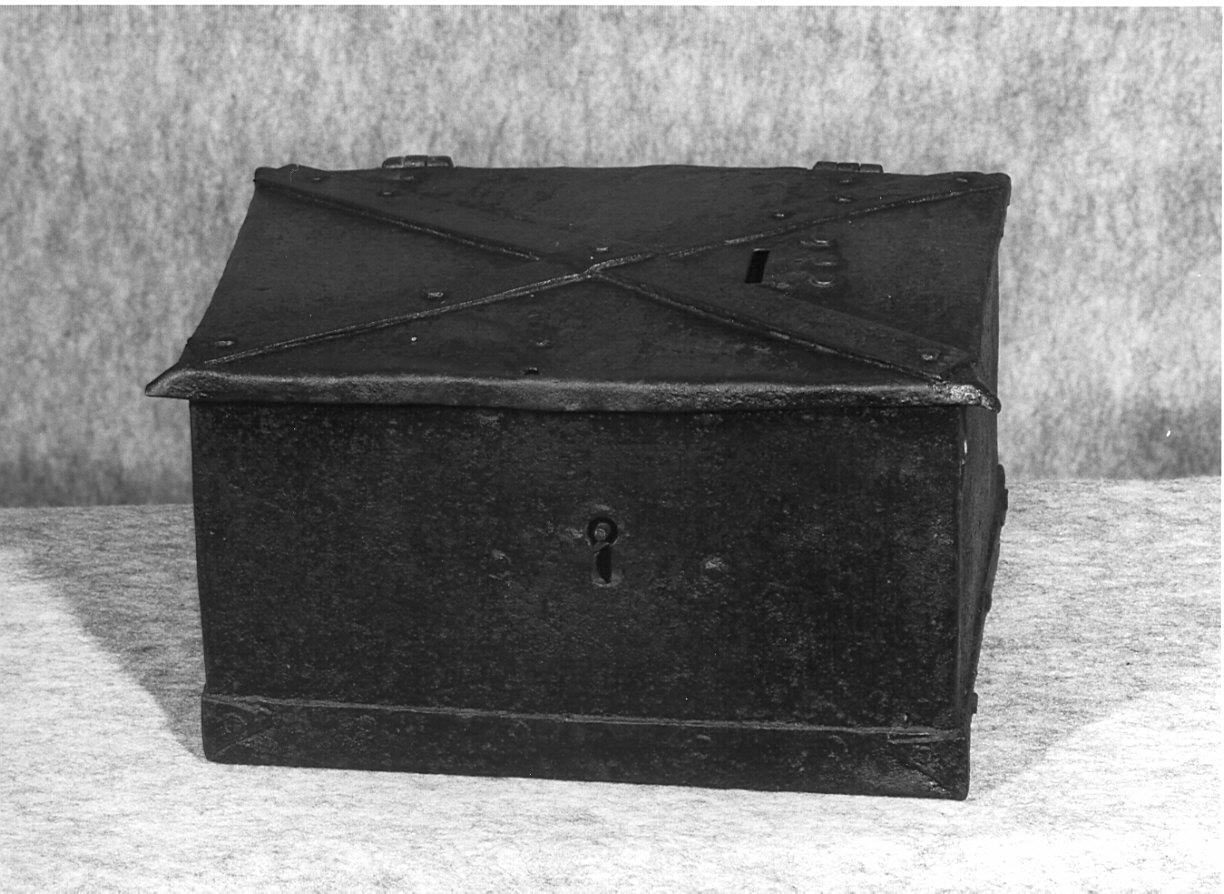 forziere, opera isolata - bottega lombarda (primo quarto sec. XX)