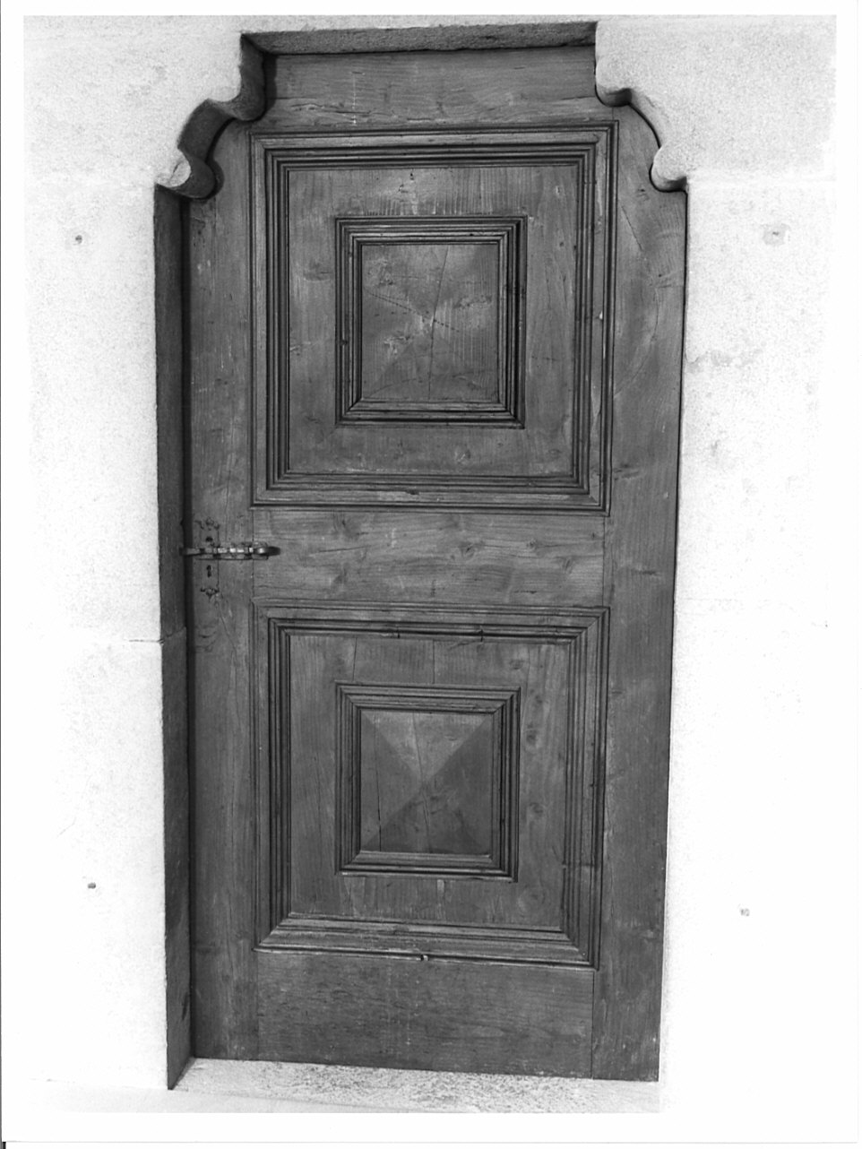 porta - ad un battente, serie - bottega lombarda (sec. XX)