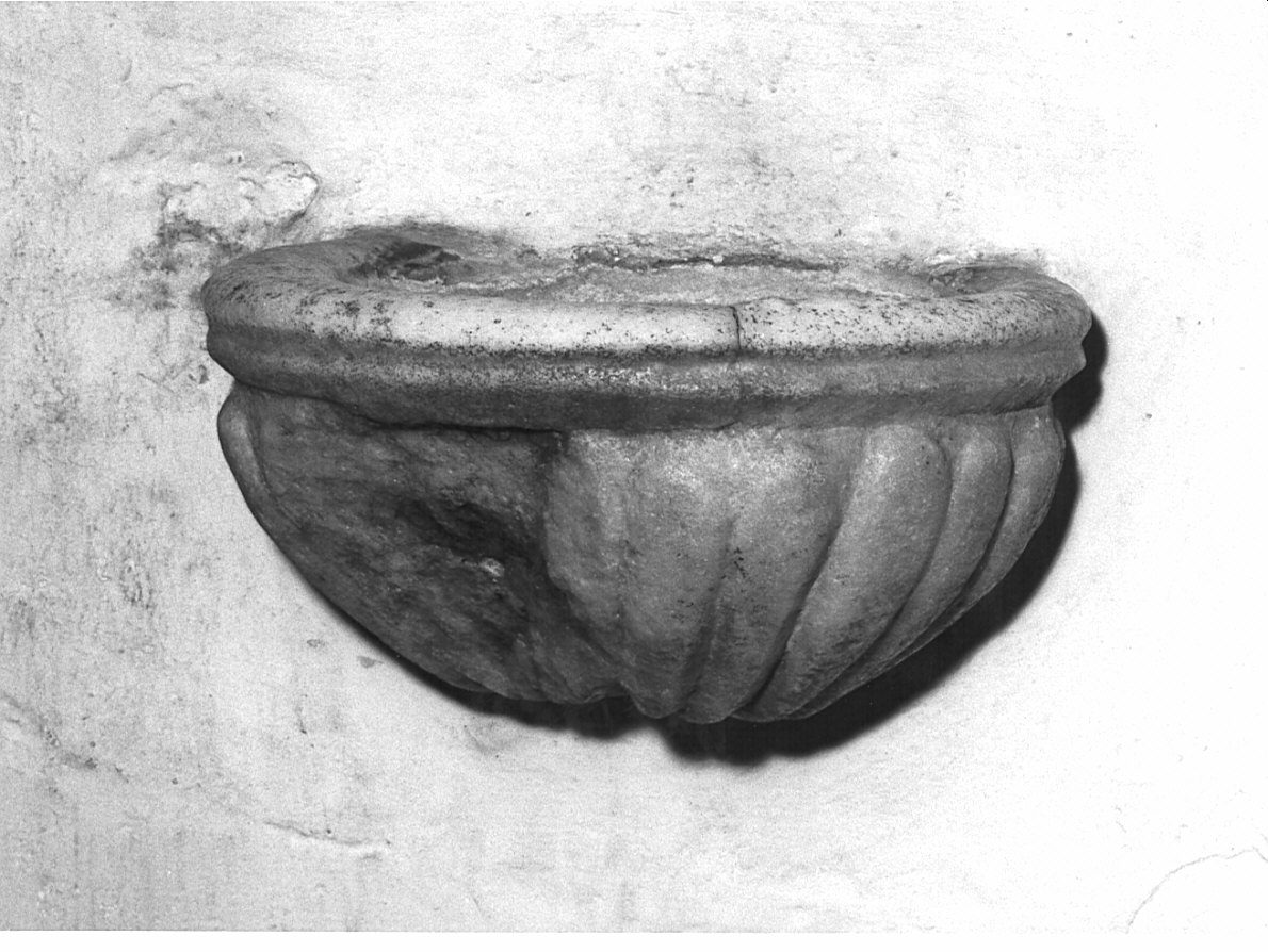 acquasantiera da parete, opera isolata - bottega lombarda (seconda metà sec. XVII)