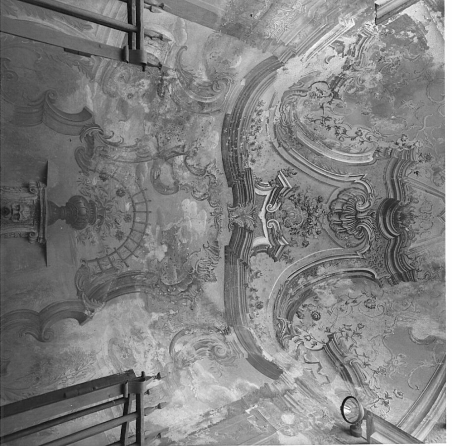 motivi decorativi architettonici (dipinto, elemento d'insieme) - ambito lombardo (prima metà sec. XVIII)