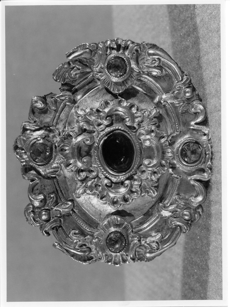 fermaglio di piviale, opera isolata - bottega lombarda (sec. XVIII)