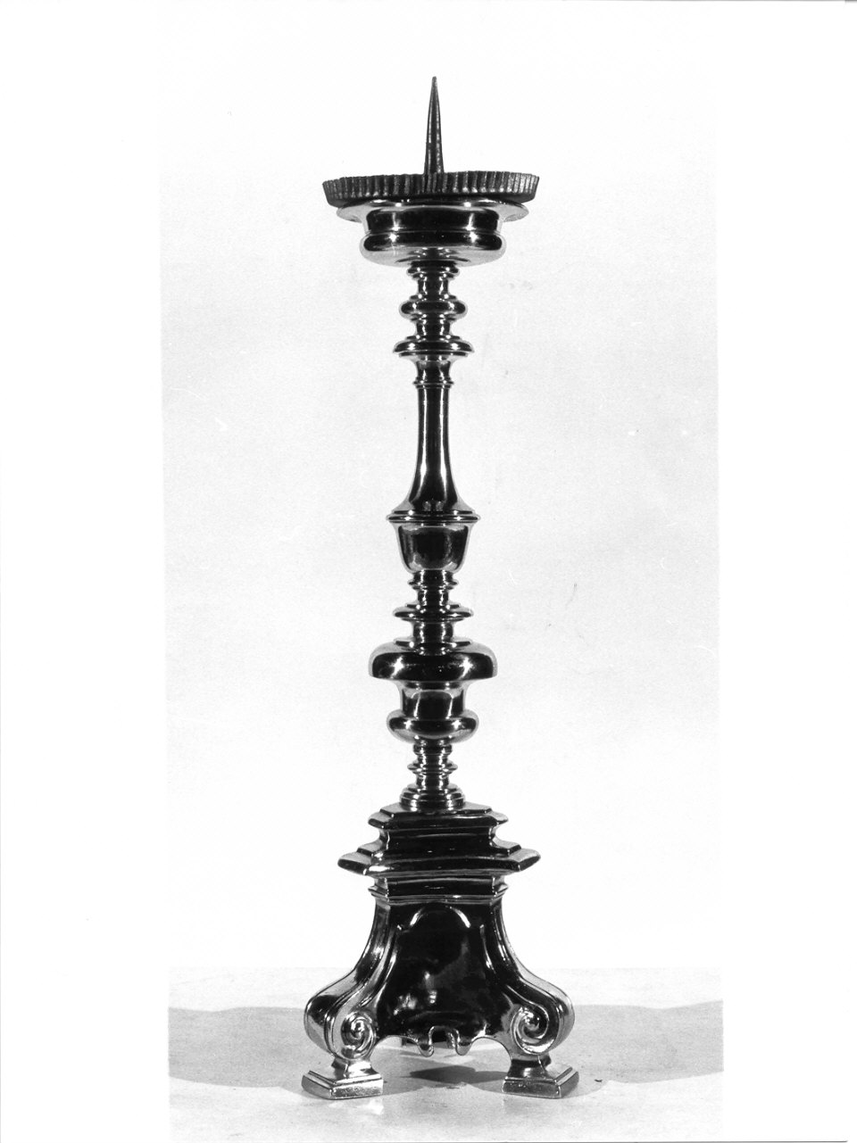 candeliere d'altare, serie - ambito lombardo (sec. XVIII)