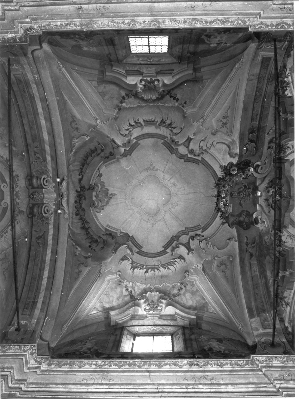 motivi decorativi a volute (dipinto, ciclo) di Fiori Filippo (attribuito), Giussani Giovanni Maria (attribuito) (sec. XVIII)