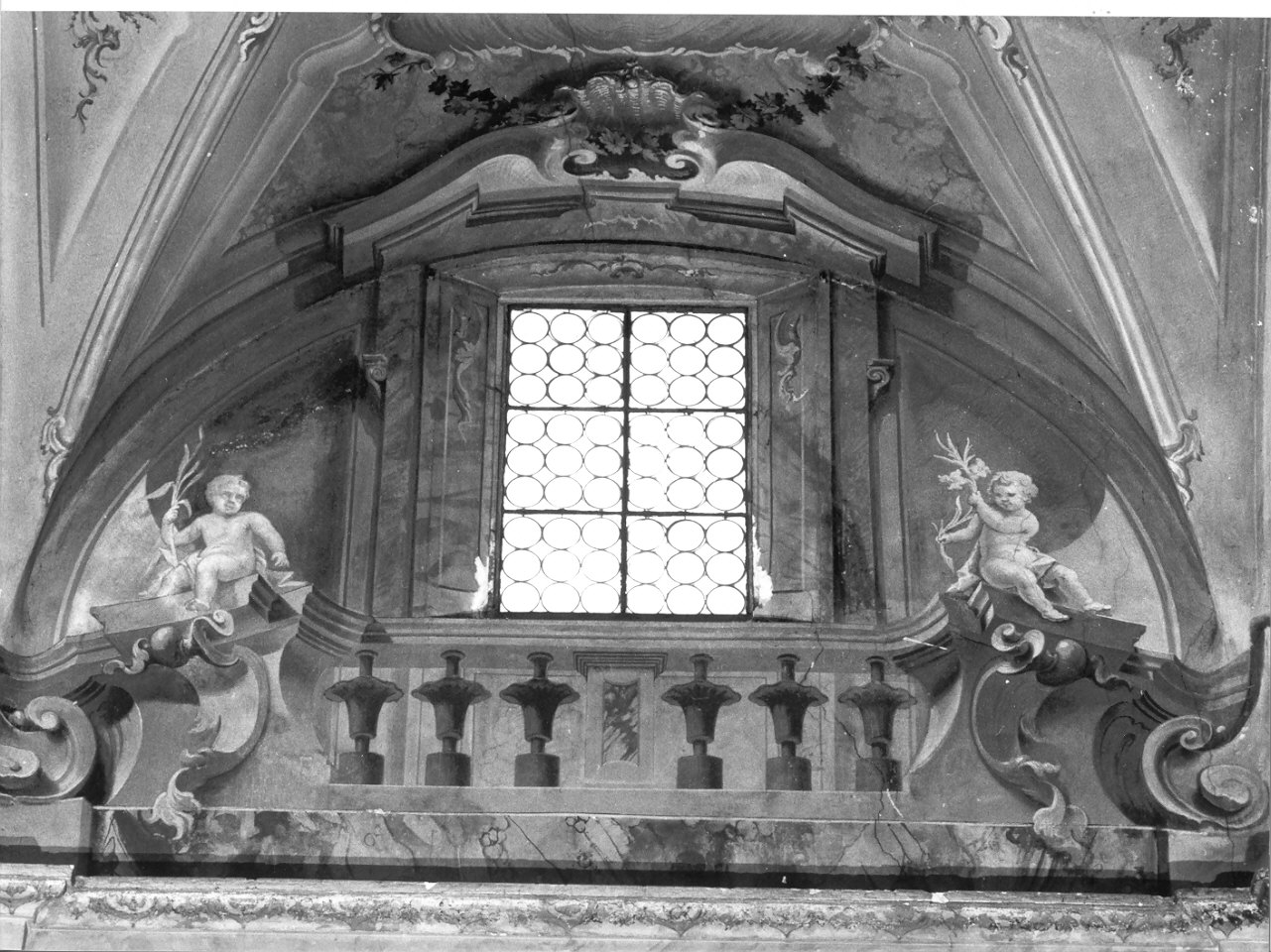 architettura illusionistica (dipinto, elemento d'insieme) di Fiori Filippo (attribuito), Giussani Giovanni Maria (attribuito) (sec. XVIII)