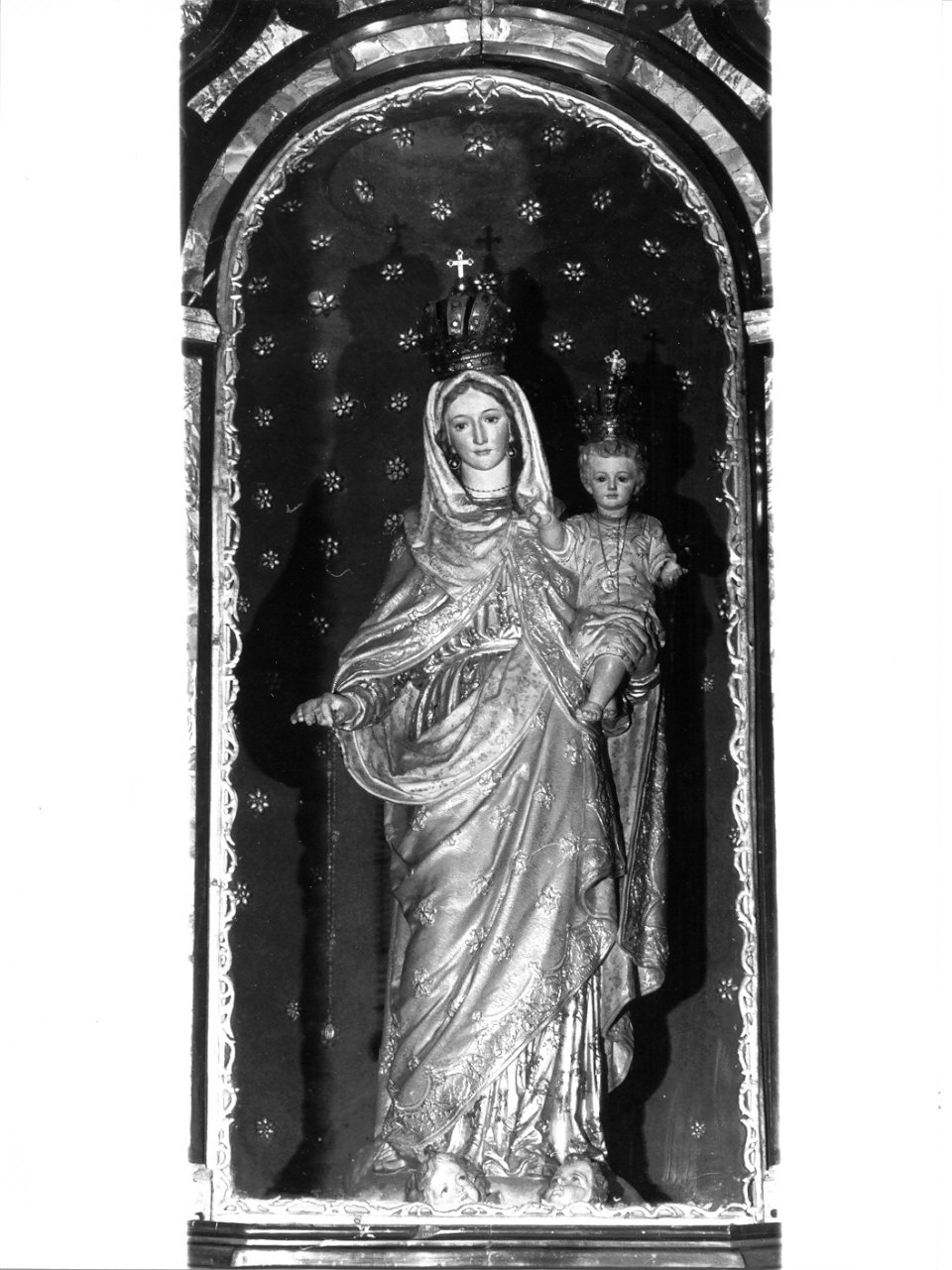 Madonna del Rosario (statua, opera isolata) di Ditta Rossi Speluzzi (sec. XX)