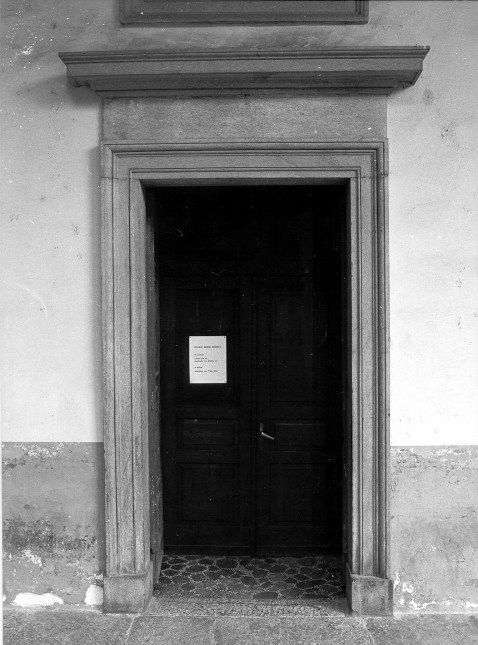 portale architravato, serie - ambito ticinese (sec. XVIII)