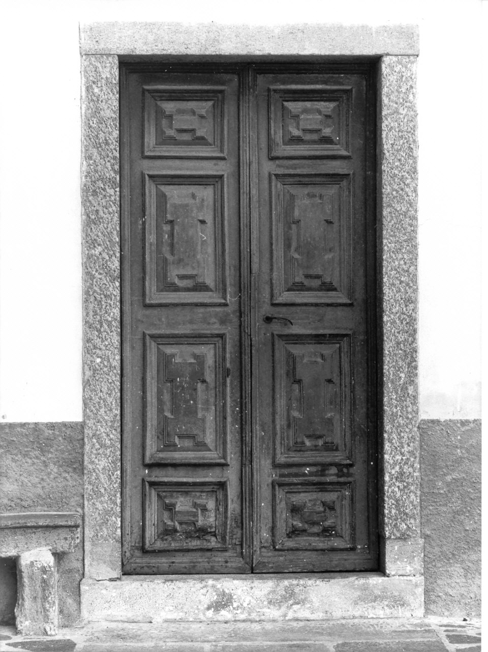 porta - a due battenti, opera isolata - ambito della Val Chiavenna (sec. XVII)