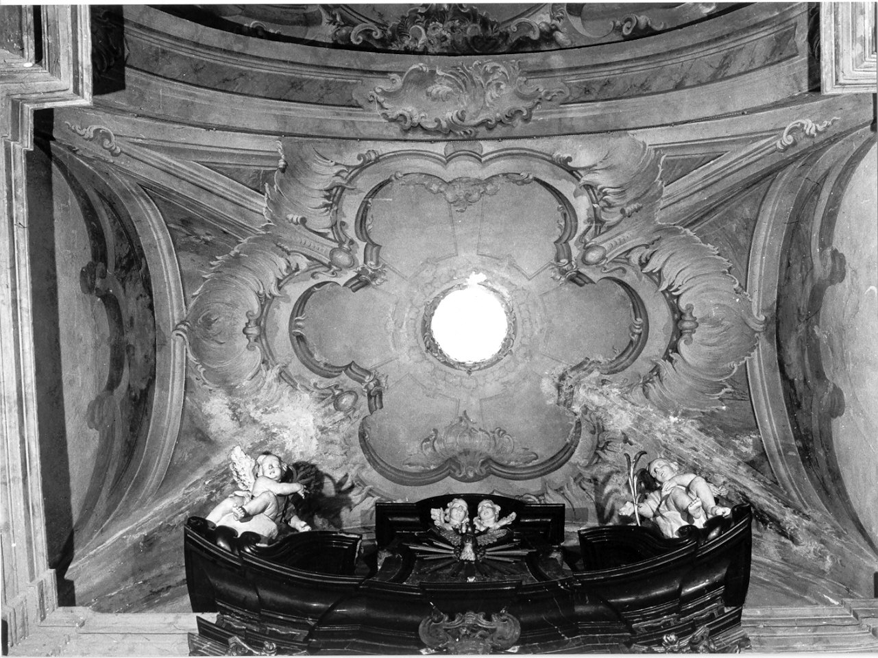 motivi decorativi a finte architetture (dipinto, elemento d'insieme) di Stocchetti Angelo, Stocchetti Celso (sec. XIX)