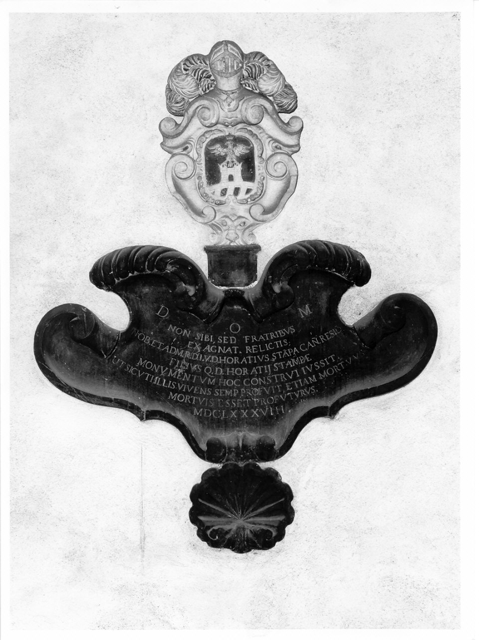 lapide tombale, opera isolata - ambito della Val Chiavenna (sec. XVII)