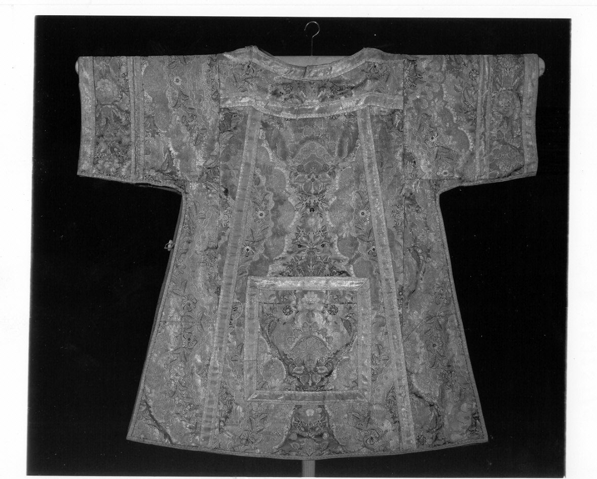 paramento liturgico, insieme - manifattura italiana (primo quarto sec. XVIII)