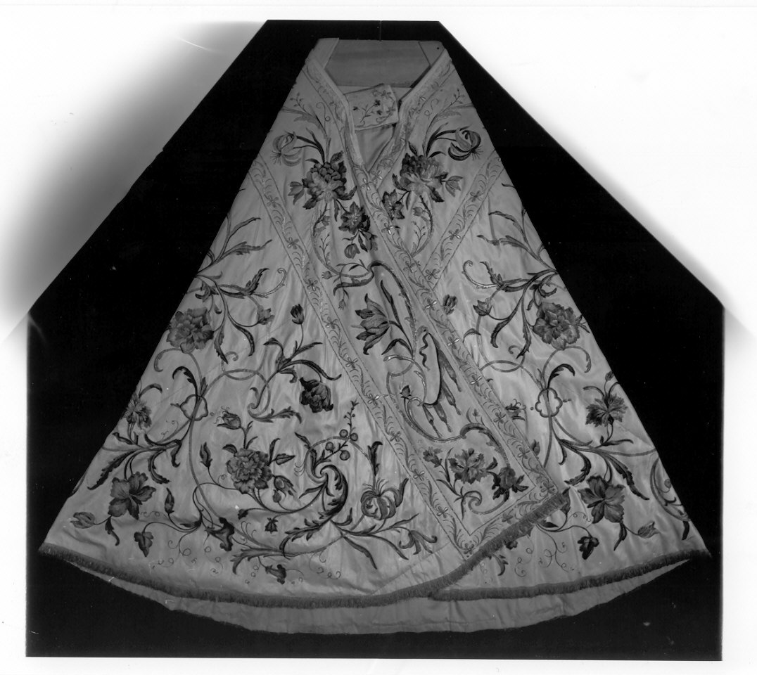 piviale, opera isolata - manifattura italiana (sec. XVIII)