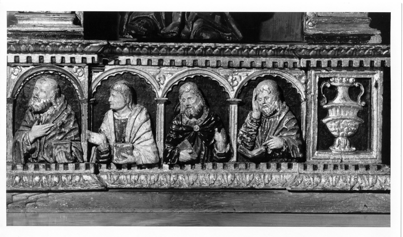 apostoli a mezza figura (scomparto di predella, elemento d'insieme) di Bussolo Pietro, De Passeris Andrea (sec. XV)
