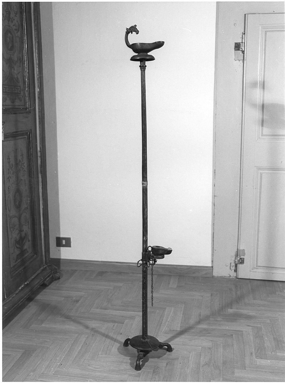 lucerna, opera isolata - bottega lombarda (sec. XVI)