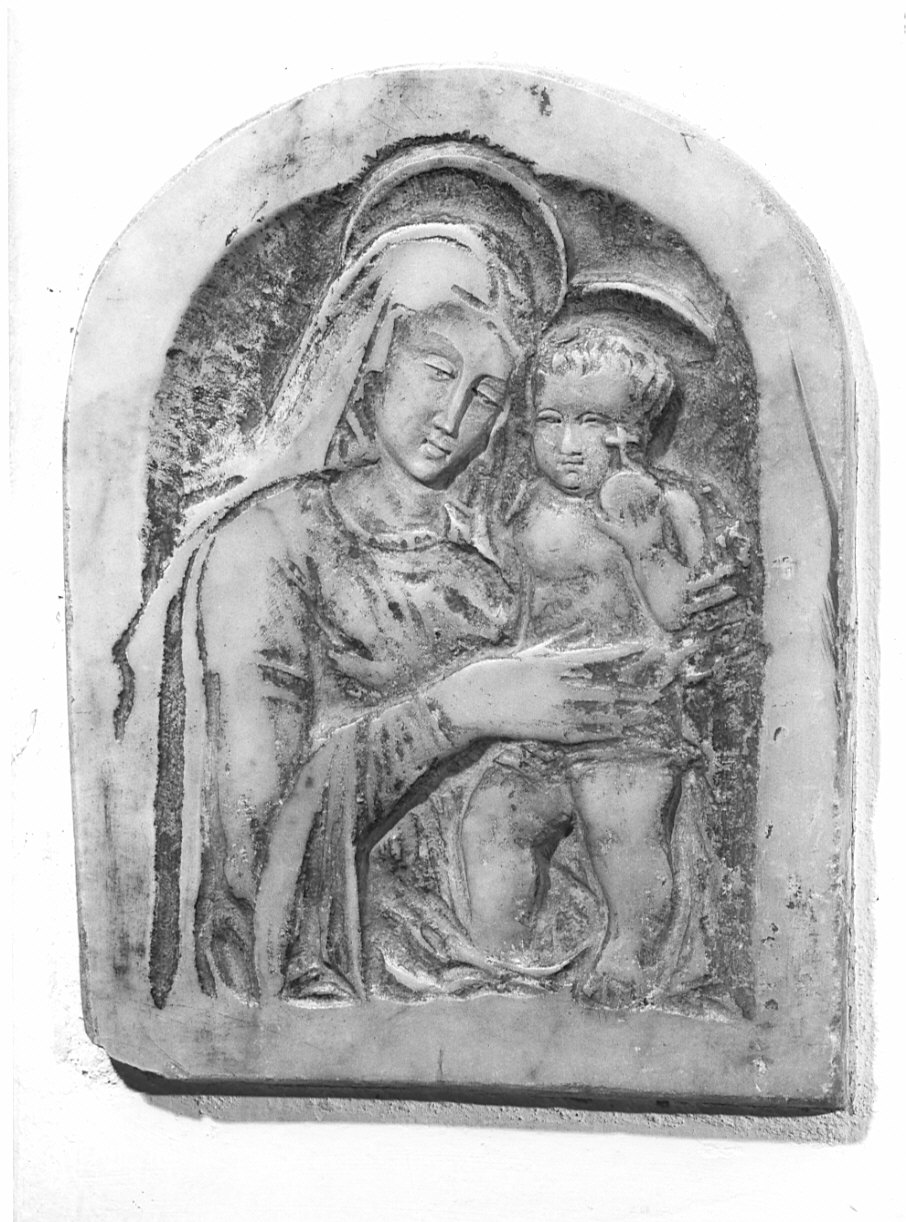 Madonna con Bambino (rilievo, opera isolata) - bottega lombarda (prima metà sec. XVI)