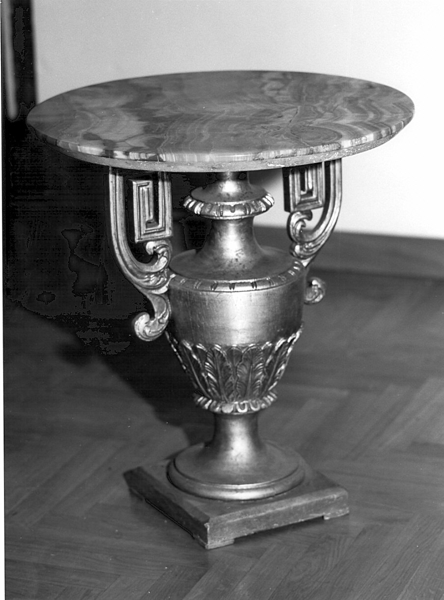 tavolino, opera isolata - bottega italiana (prima metà sec. XIX)