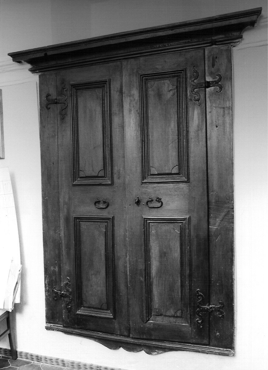 armadio - a muro, opera isolata - bottega lombarda (prima metà sec. XVIII)