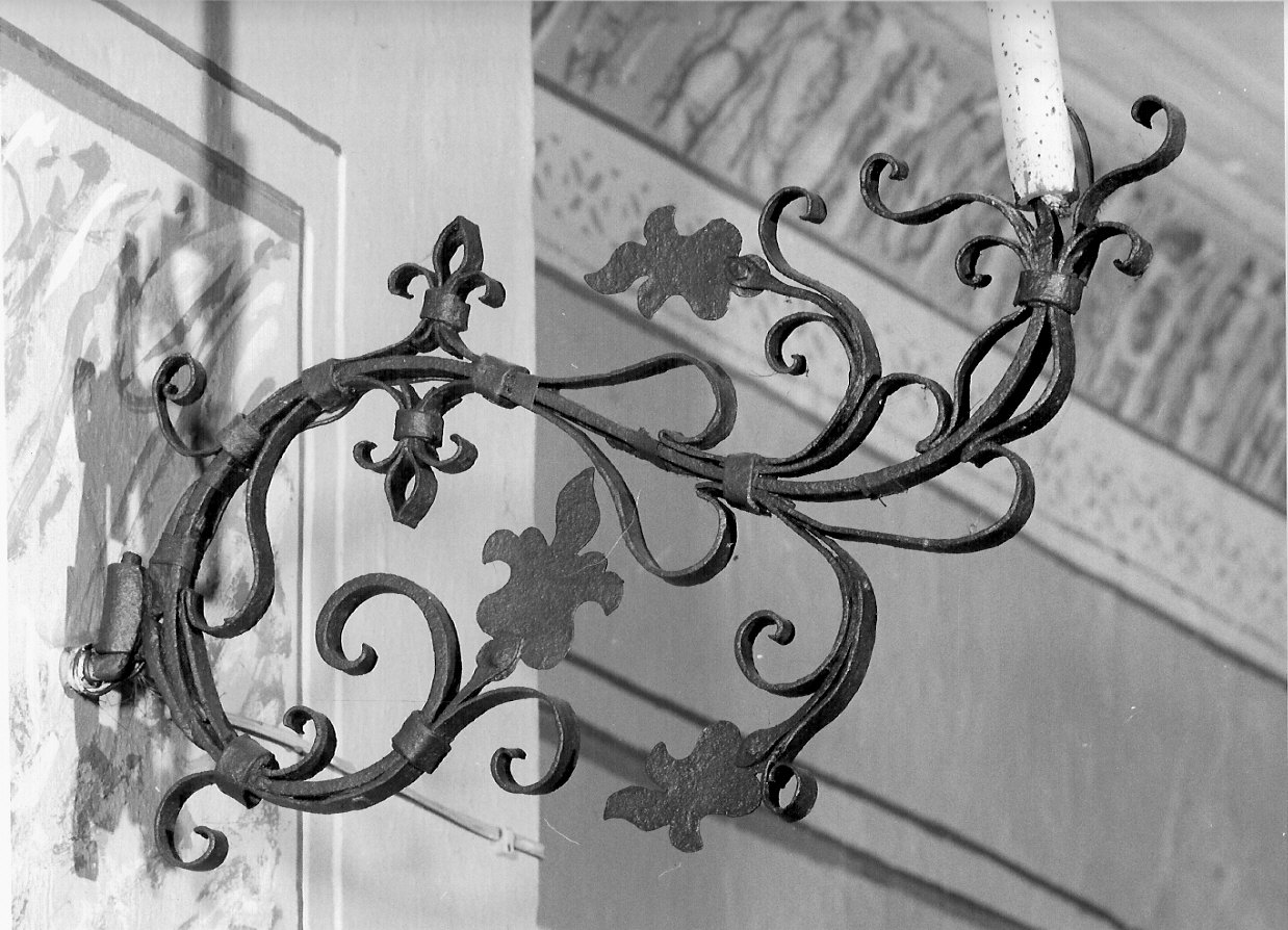 candeliere da parete di chiesa, opera isolata - bottega lombarda (prima metà sec. XVIII)