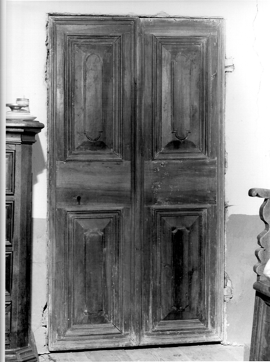 armadio - a muro, opera isolata - bottega lombarda (prima metà sec. XVIII)