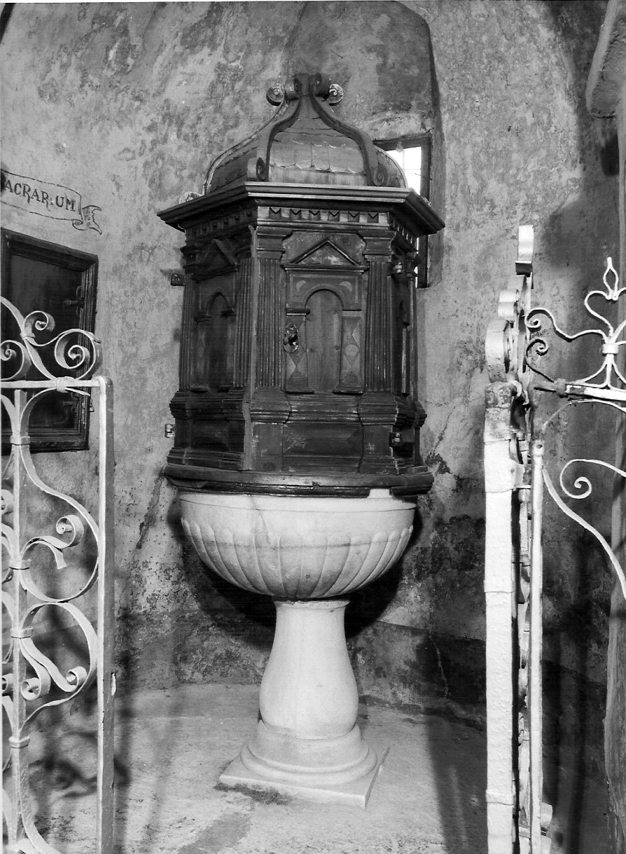 fonte battesimale - a fusto, opera isolata - bottega lombarda (prima metà sec. XVIII)