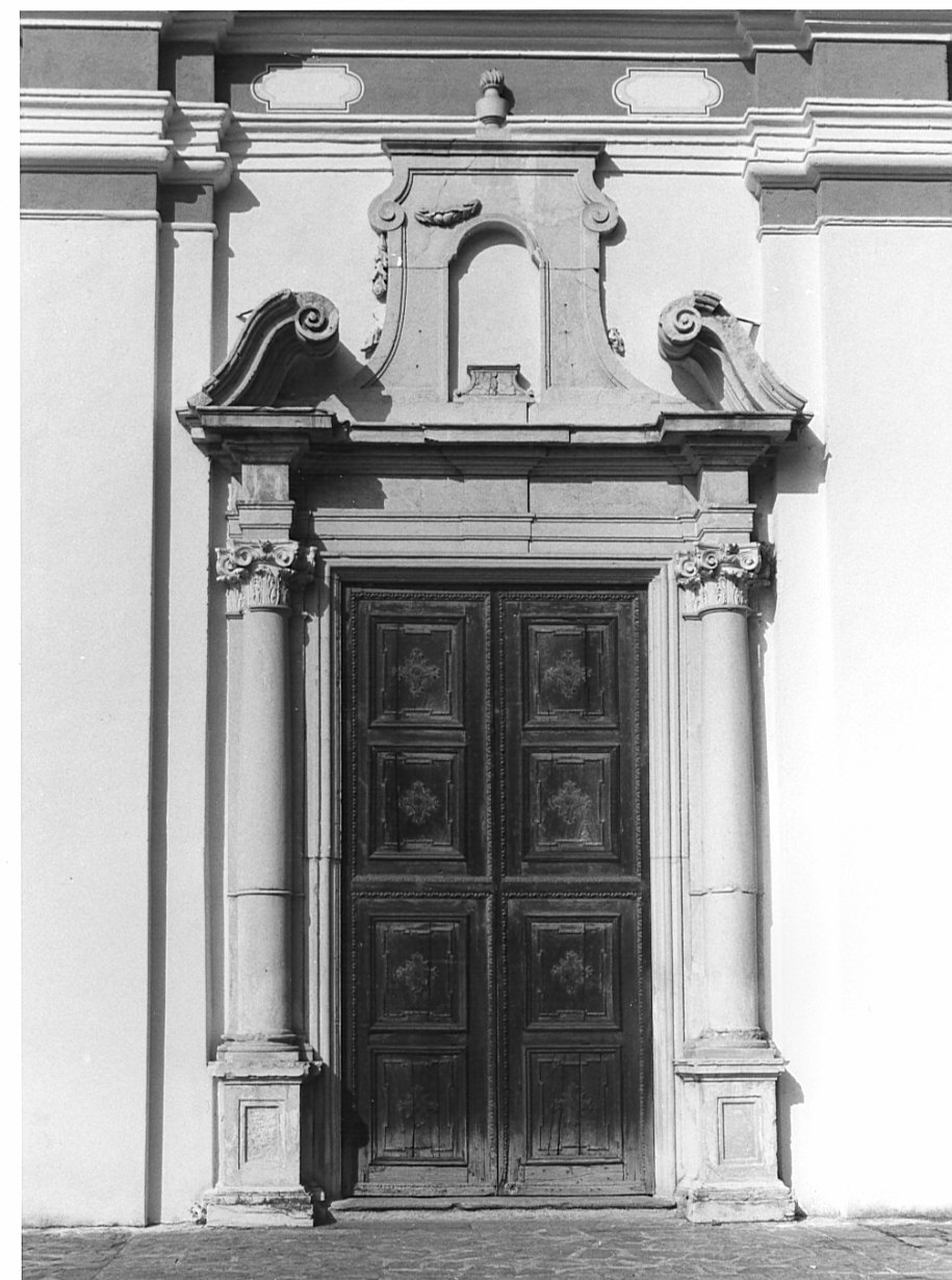portale, opera isolata di Longhi Alessandro (sec. XVIII)