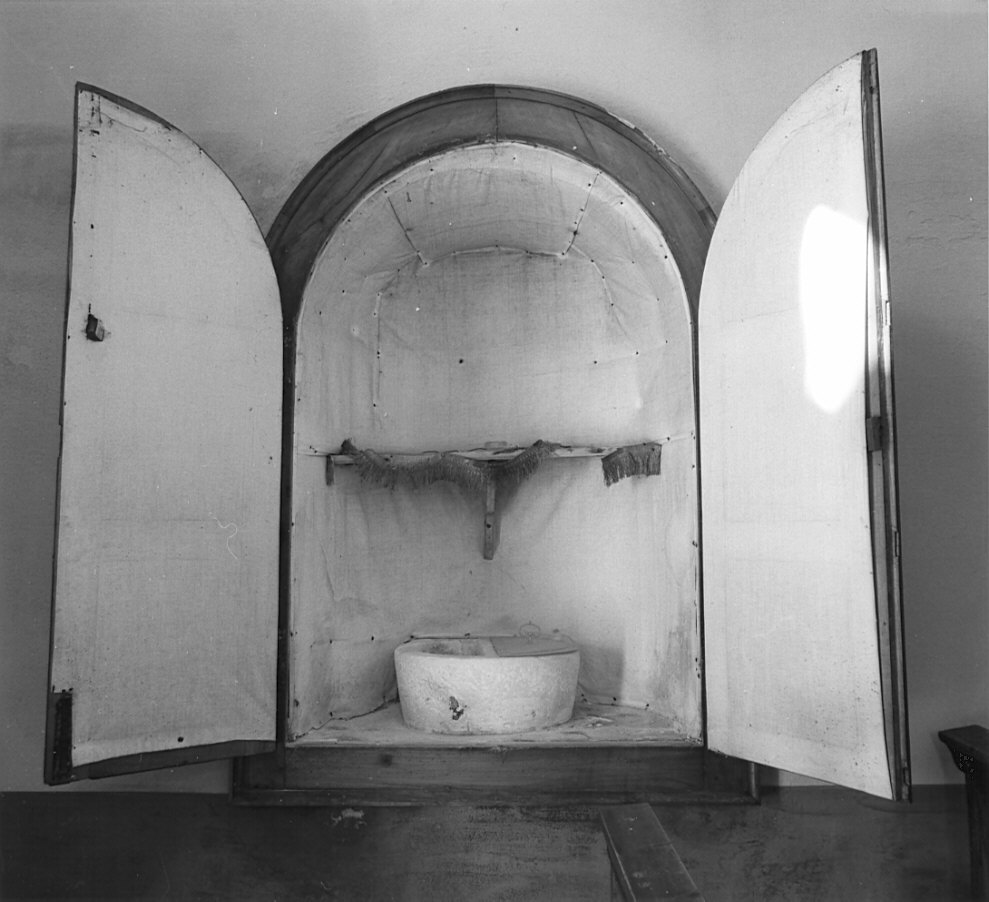 fonte battesimale, opera isolata - manifattura lombarda (seconda metà sec. XVIII)