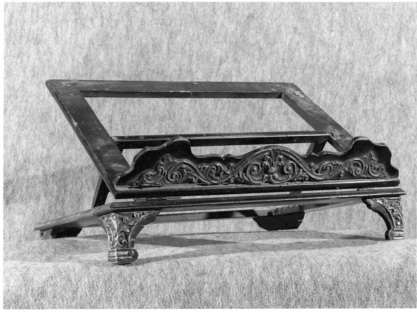 leggio, opera isolata - ambito lombardo (sec. XIX)