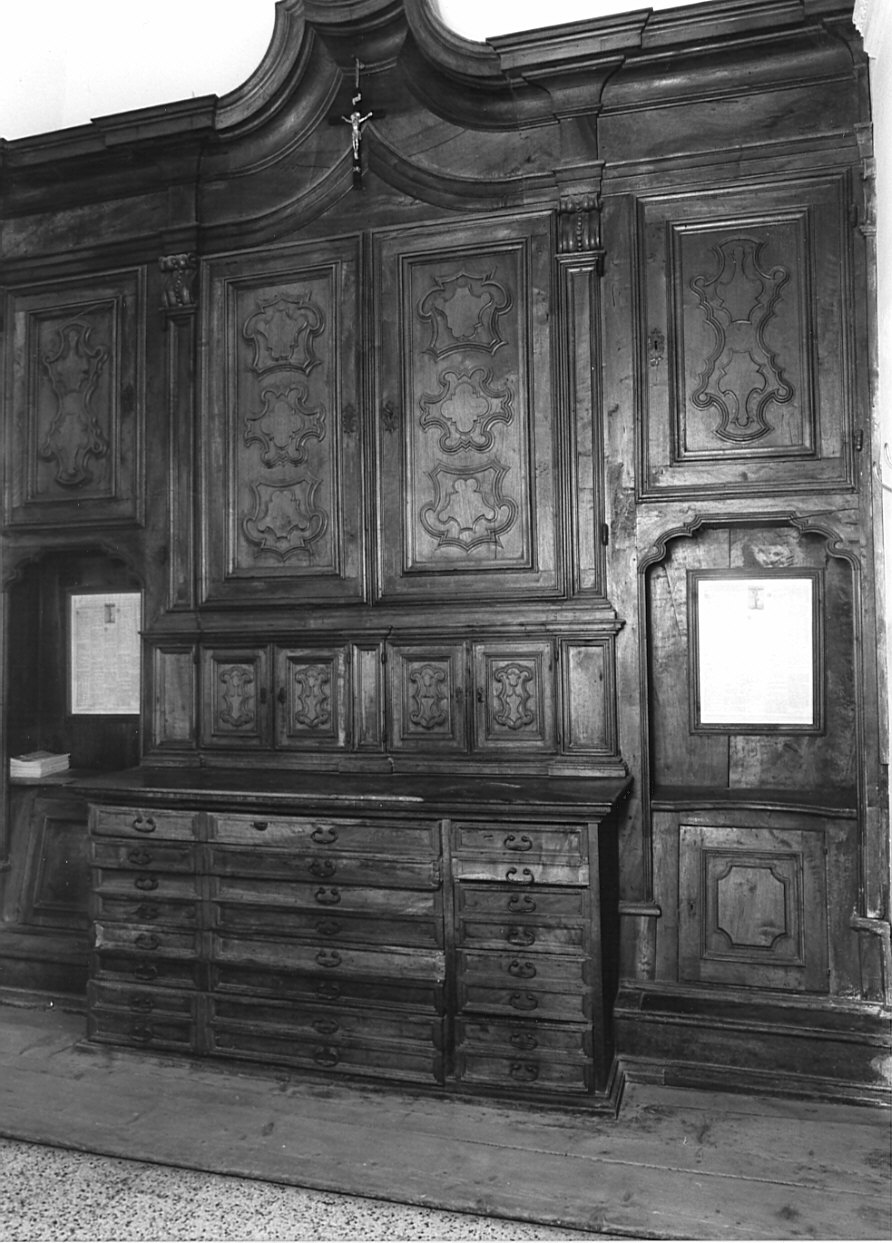 mobile da sacrestia, opera isolata - ambito valtellinese (sec. XVIII)