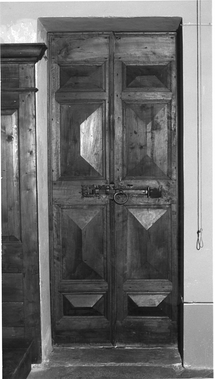 porta, opera isolata - ambito valtellinese (sec. XVIII)