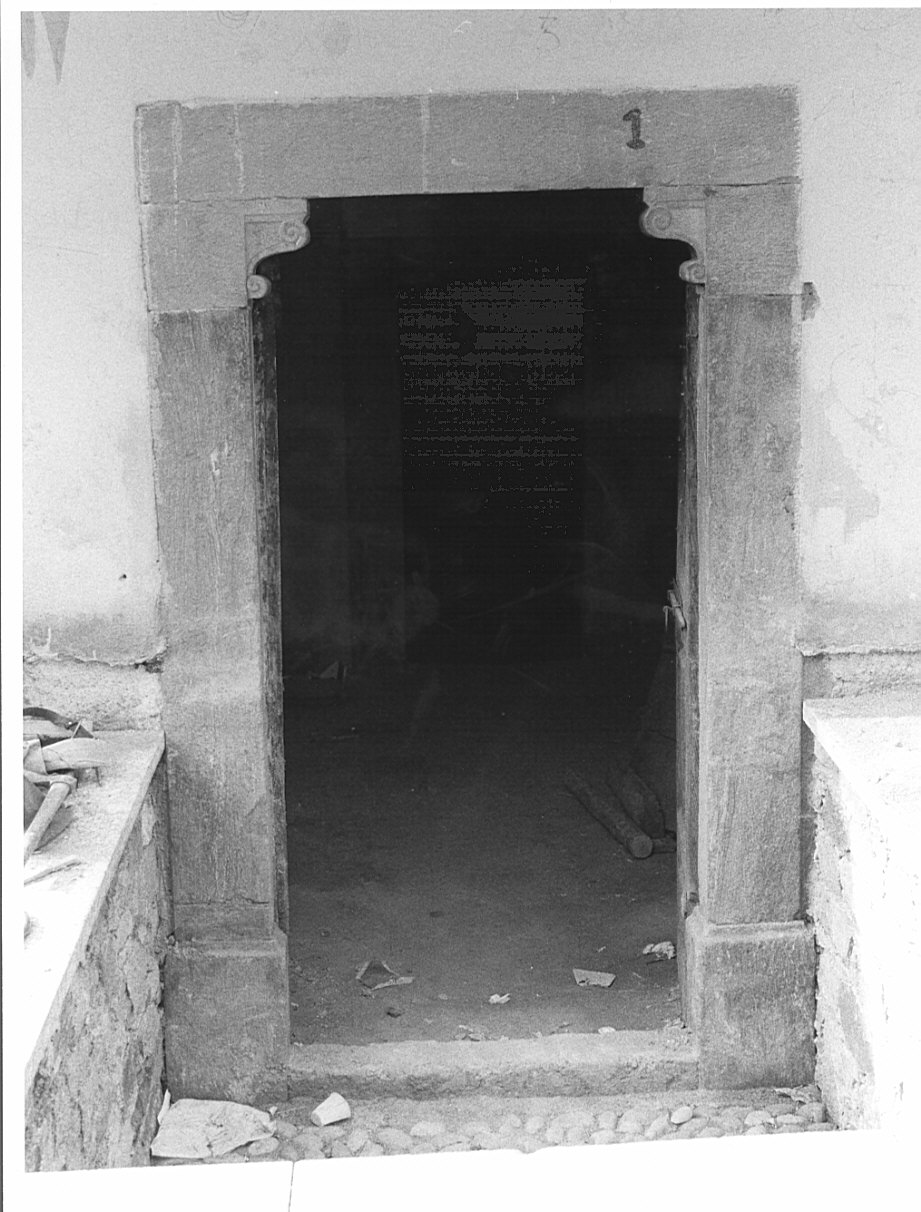 portale, opera isolata - ambito valtellinese (sec. XVIII)