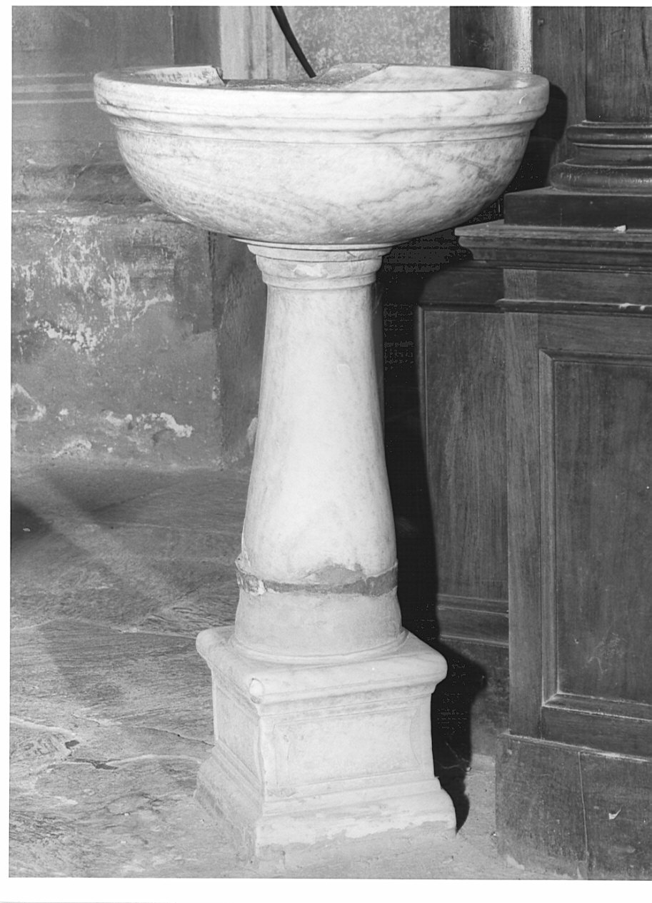 acquasantiera - a fusto, opera isolata - ambito lombardo (fine sec. XVII)