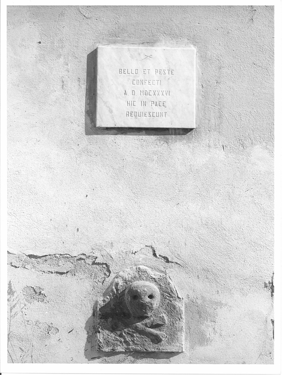 lapide, opera isolata - ambito valtellinese (prima metà sec. XVII, sec. XX)