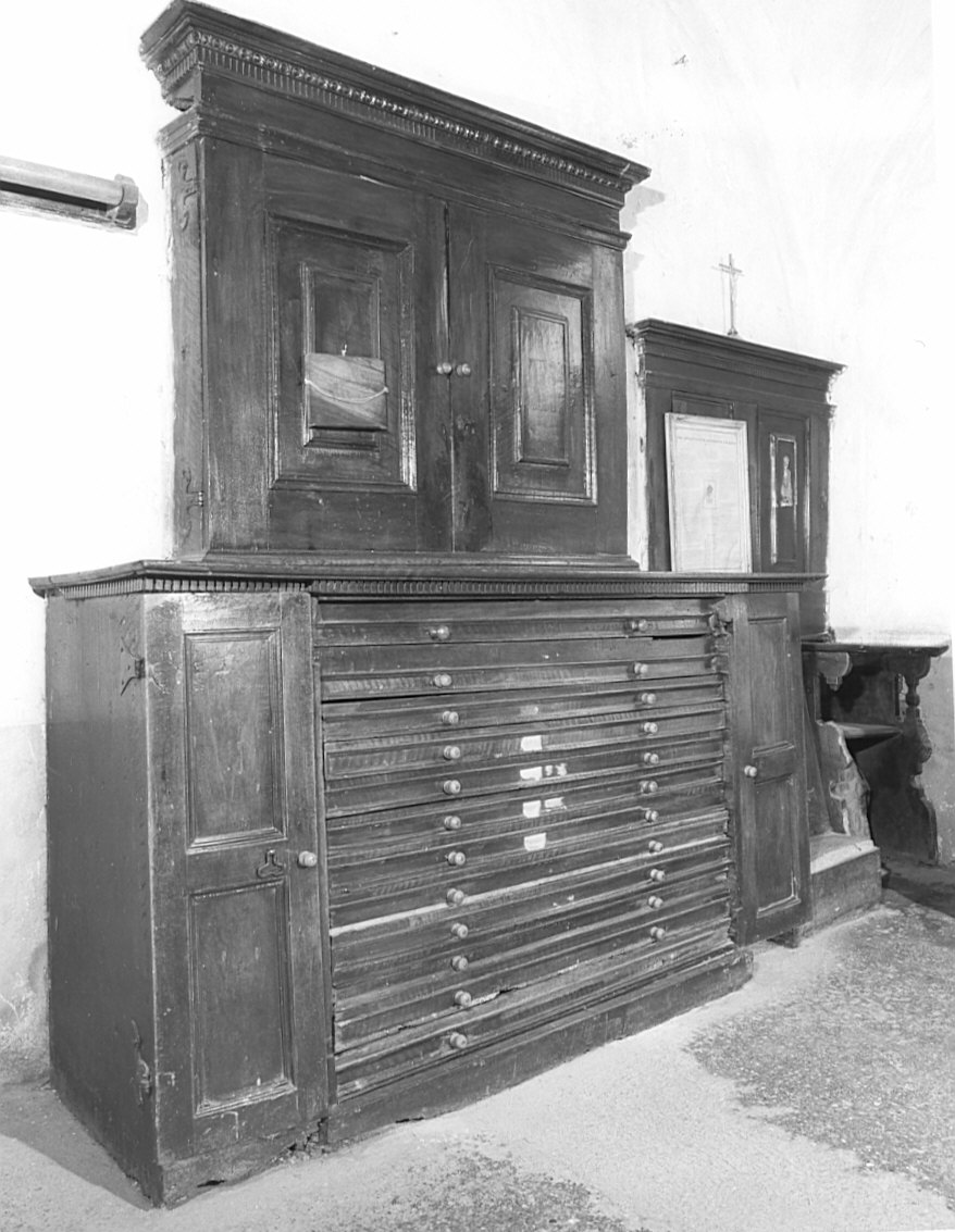 armadio da sacrestia, opera isolata - ambito lombardo (sec. XVII)